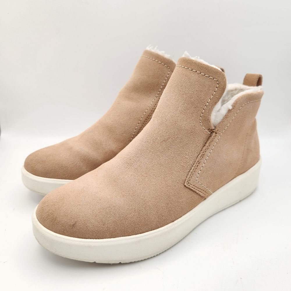 Clarks Layton Star Tan Suede Sneaker Ankle Booties Women's 7.5 Shearling Outdoor